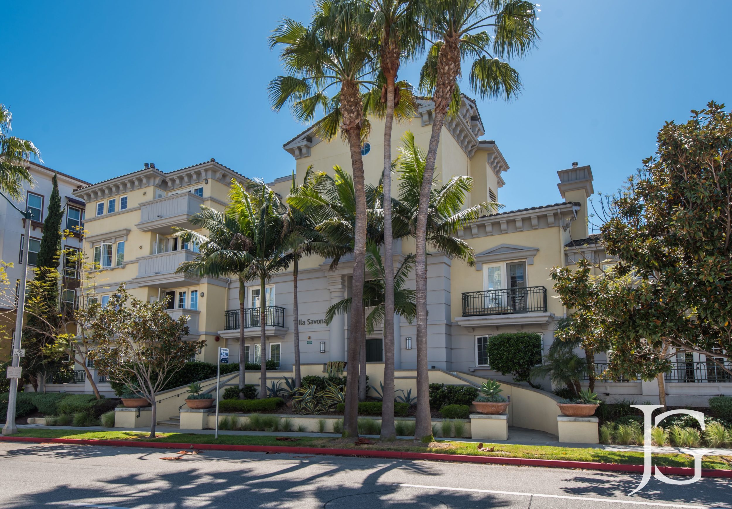 Villa Savona Josh Goldstein